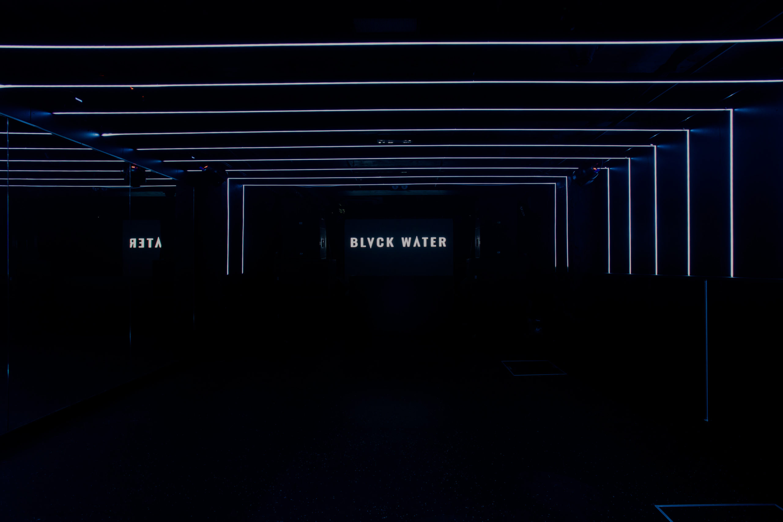 BLVCK WATER イメージ